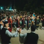 Γλέντι και παράδοση στη Γλυφάδα: Εικόνες από το Ηπειρώτικο Αντάμωμα