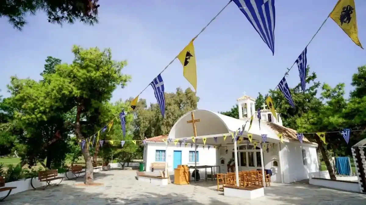 Το παρεκκλήσιο του Αγίου Δημητρίου στο Γκολφ της Γλυφάδας