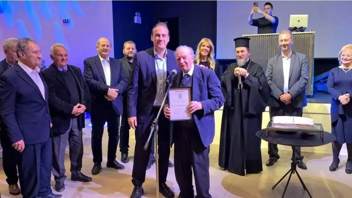 Ηλικιωμένοι σε εκδήλωση του Δήμου Γλυφάδας