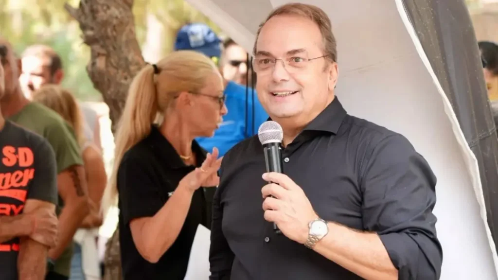 ο δήμαρχος Βάρης Βούλας Βουλιαγμένης, Γρηγόρης Κωνσταντέλλος
